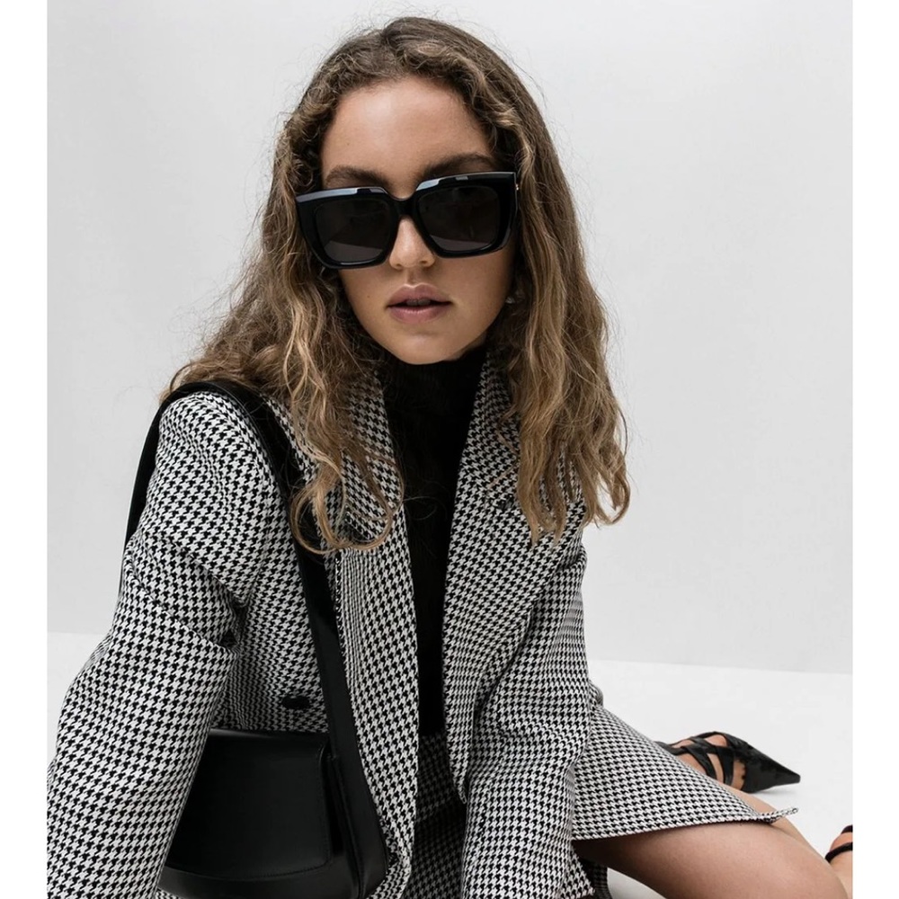 BOTTEGA VENETA Black Large Square Sunglasses